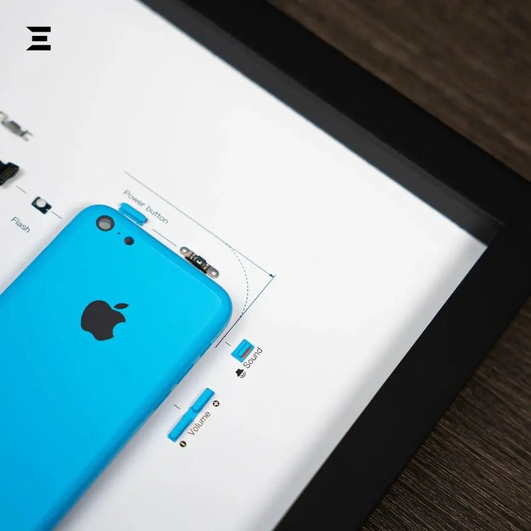 iPhone 5C Tech Frame – Disassembled Phone Artwork in A3 (18×12) Premium Frame - IBRELIA